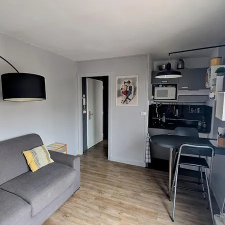 Cosy A Deux Pas De Paris Clichy